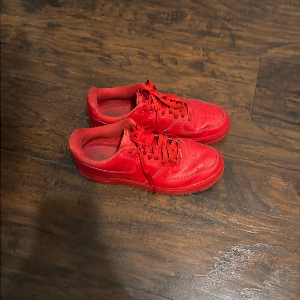 Nike air red forces